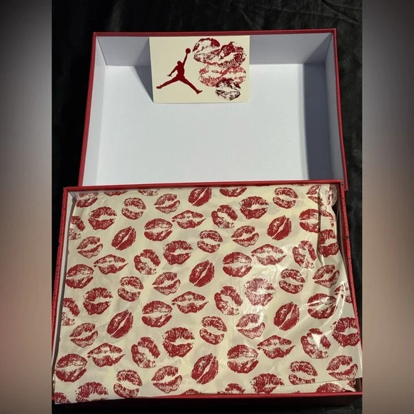 Women's Size 14/Men's Size 12.5 - Air Jordan 4 Retro "Pale Ivory and Tough Red" - Picture 14 of 16